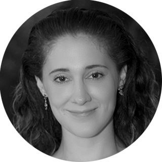 Alina C Locutora V2 |