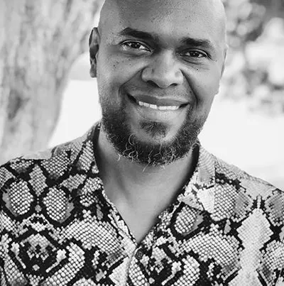 Ronaldo S F Locutor3 | Novidades do mundo da locução. Já fui locutor de rádio…apresentador de televisão…no entanto, desde 2013 trabalho exclusivamente com locução comercial.