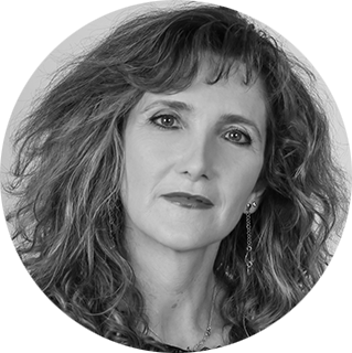 Cristina K M Locutora |