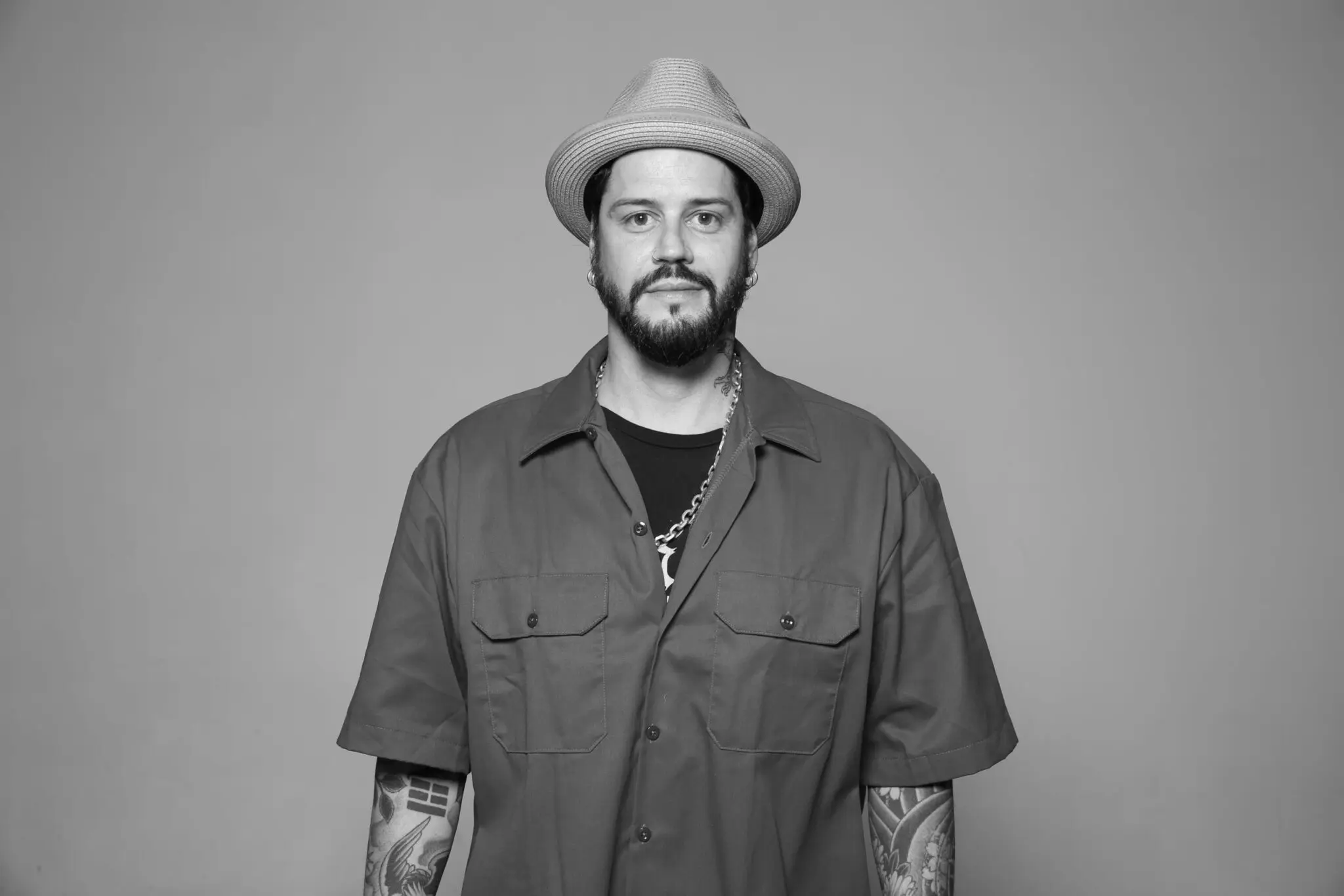 Diego Raso Divulgaçao scaled | Locutor e Produtor publicitario com 20 anos de experiencia e jobs para marcas globais como LG, Coca Cola, Netflix, Youtube, Audi, Citroen Ford, Renault Etc..
