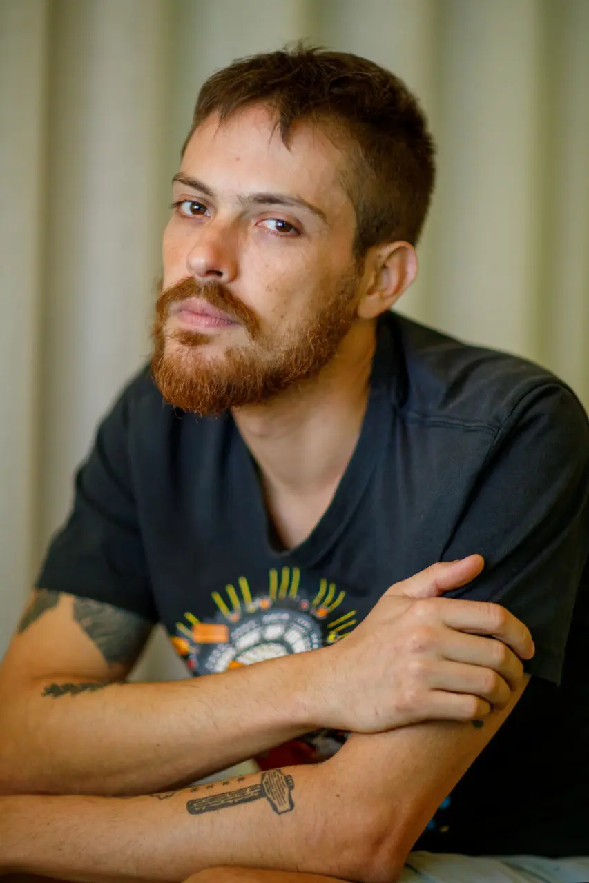 Entrevista - Tiago J. | Loc On Demand IMG 20200405 WA0040 | Hoje sou locutor e sou padeiro também. Já trabalhei com publicidade, já trabalhei como ator. Durante um ano atuei em Malhação e fiz algumas peças de teatro. De tudo um pouco, fui misturando, mas o que gosto mesmo hoje é de usar a voz pra trabalhar.