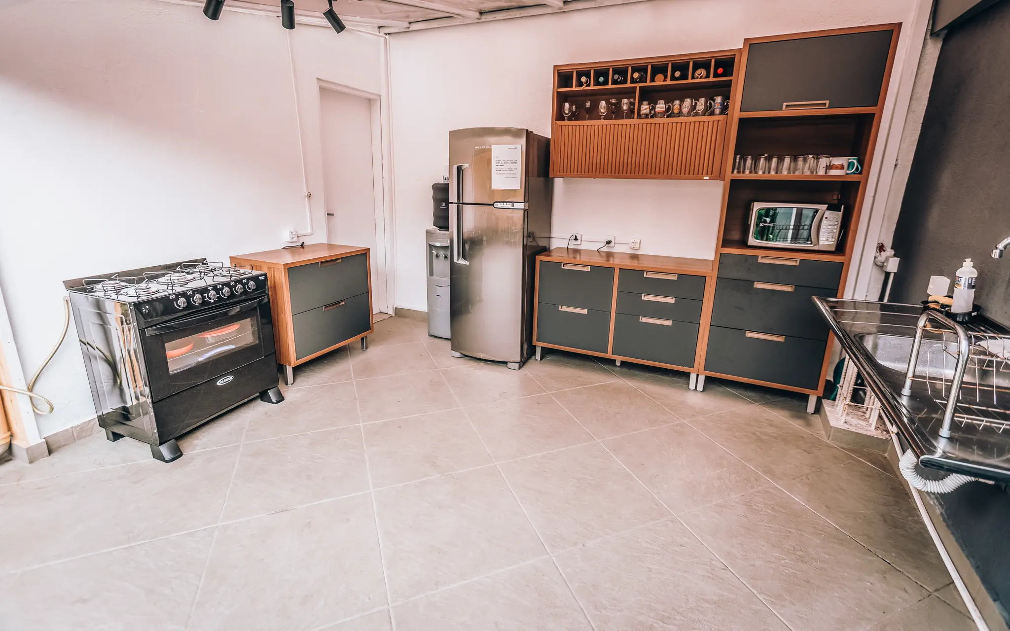 _MG_8145-Edit MG 8145 Edit | CONHEÇA OS NOSSOS ESTÚDIOS QUE TAL A GENTE TOMAR UM CAFÉ? AGENDAMENTO +55 11 96088-8681 estudio@jacarandaaudio.com Rua Senador Felicio dos Santos 312B Liberdade, São Paulo, Brasil