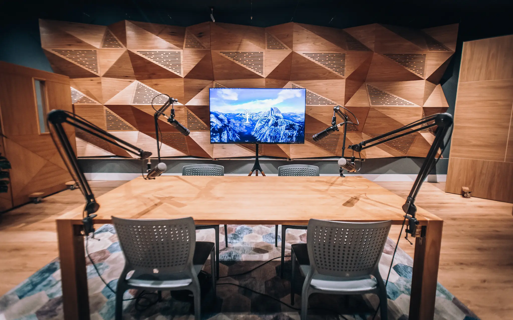 _MG_9066 MG 9066 | CONHEÇA OS NOSSOS ESTÚDIOS QUE TAL A GENTE TOMAR UM CAFÉ? AGENDAMENTO +55 11 96088-8681 estudio@jacarandaaudio.com Rua Senador Felicio dos Santos 312B Liberdade, São Paulo, Brasil